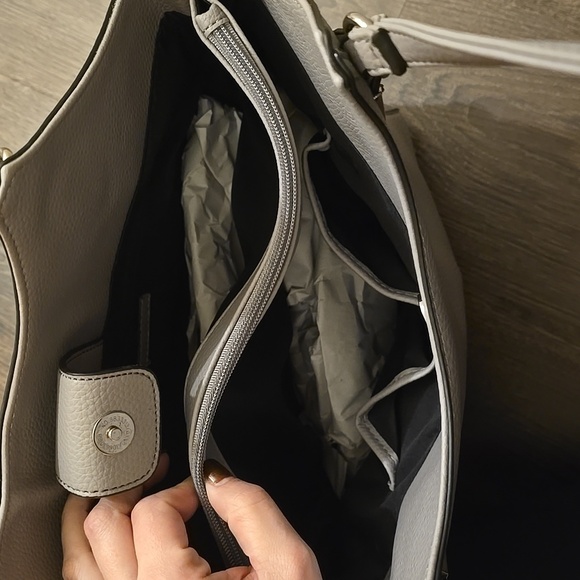 New Nine West - Picture 2 of 4